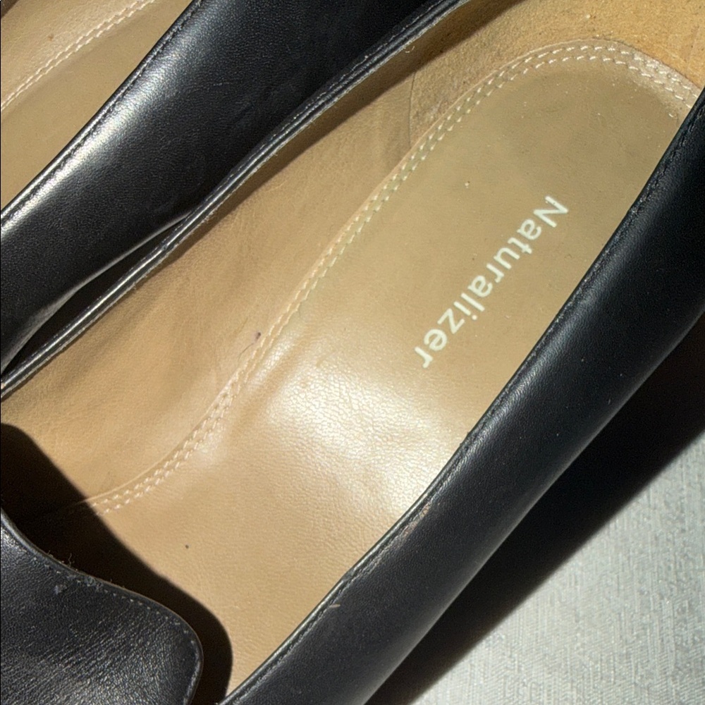 Naturalizer Women's Classic Black Leather Block Heel Pumps - Slip On Size 10 - Picture 11 of 11